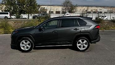 100: Toyota RAV4: 2020 г., 2.5 л, Автомат, Бензин, Кроссовер — 4
