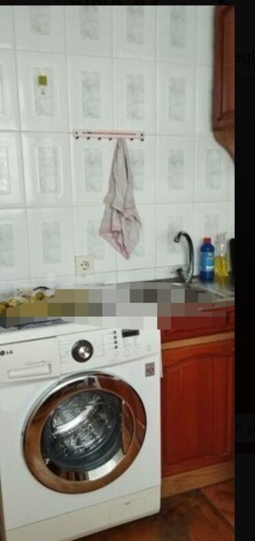 Yeni guneslide 9/5 de 3 otaq orta remirli menzil kiraye verilir qiymet