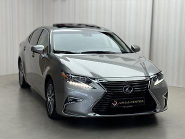 Lexus ES: 2017 г., 2.5 л, Гибрид, Седан