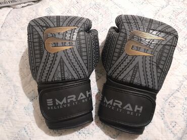 боксерские перчатки: Боксерские перчатки 12 uz подойдет как для снарядов так и для