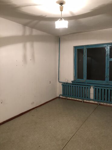 ищу квартиру в частном доме: 1 комната, 37 м², 106 серия, 3 этаж, Старый ремонт