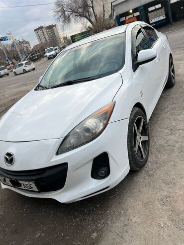 белая mazda: Mazda 3: 2011 г., 2 л, Автомат, Бензин, Седан