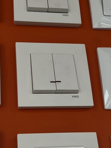 меняю на 07: Двойной электрический выключатель VIKO - Тип: накладной/встраиваемый