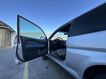 Продажа авто: Honda HR-V: 1999 г., 1.6 л, Механика, Бензин, Кроссовер — 9