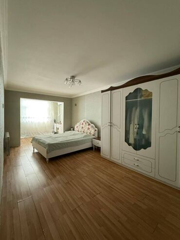 Köhnə tikili: Bakı, 4 otaqlı, Köhnə tikili, m. Xalqlar Dostluğu, 90 kv. m — 3