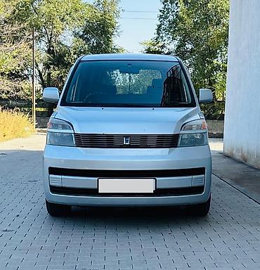 тайота в: Toyota Voxy: 2004 г., 2 л, Автомат, Бензин, Минивэн — 1