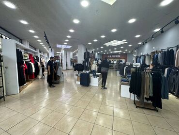 Mağazalar: Yasamalda yerləşən ümumi sahəsi 1550 kv,m olan,obyekt təmirli maqaza — 1