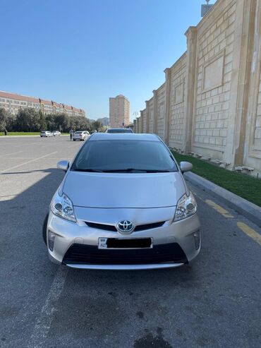 isuzu satisi azerbaycanda: Toyota Prius: 1.8 l | 2014 il Hetçbek