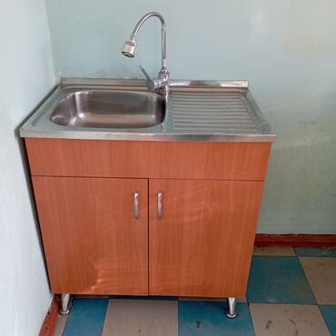 бут кийим шкаф: Почти как новый, с краником с шлангами