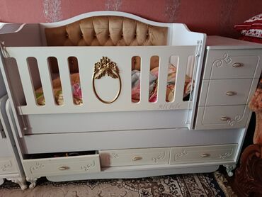 Çaydanlar: Oğlan və qız üçün, Yeni, Dördbucaq, Beşik, Matras ilə, Yellənmə mexanizm ilə