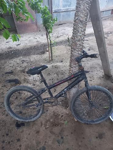 bmx satilir: 16 lıq 25 lik velosipedlər satılır təkərləri boşalıb təmirə ehtiyacı — 2