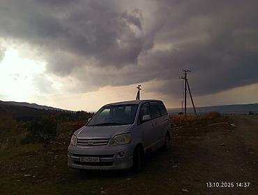 вокси ноах: Toyota Noah: 2002 г., 2 л, Автомат, Бензин, Минивэн — 1