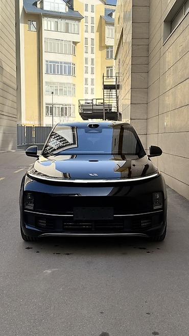 Lixiang: Lixiang L9: 2025 г., 1.5 л, Автомат, Электромобиль, Кроссовер — 1