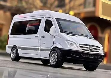 gitare za decu: Mercedes sprinter kombi 1:32 metalni model sa svetlom i zv. mercedes — 1