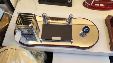 Digər məişət məhsulları: Masa üçün premium ofis dəstləri - Material: parlaq laklı baza (qara — 7