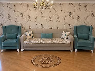 Qonaq otağı dəsti – 3 parçadan ibarət - 1 ədəd geniş divan: açıq bej