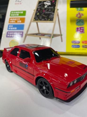 Игрушки: Дрифт Машинка BMW на радиоуправление🕹️ Дальность управления 40-50м — 9
