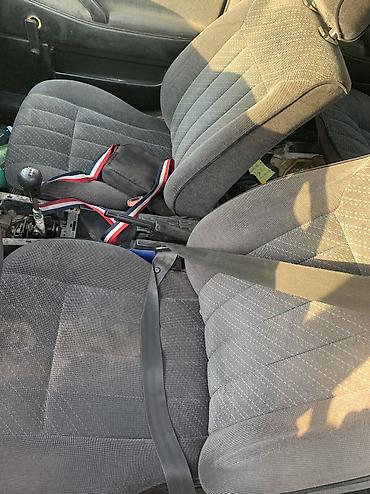 pass: Volkswagen Passat: 1990 г., 1.8 л, Механика — 5