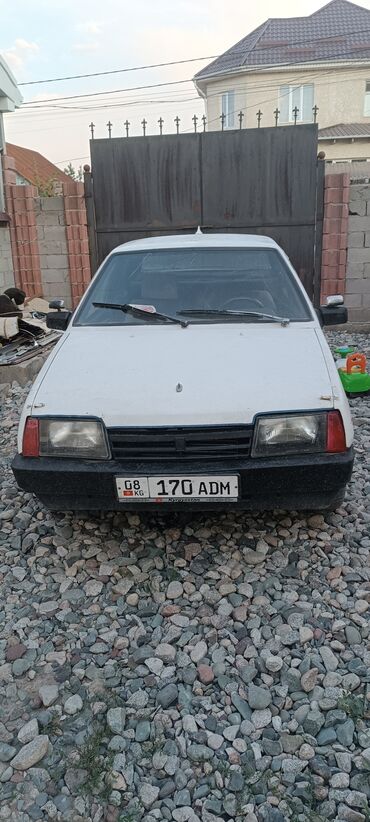 срочно срочно продам: ВАЗ (ЛАДА) 21099: 1993 г., 1.5 л, Механика, Бензин, Седан