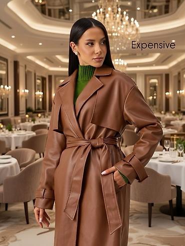 Плащи: Длинный женский тренч из гладкой эко‑кожи в тёплом — 5