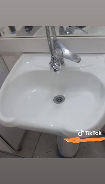 Keramik divar tipli əl-üz yuma lavabosu və kran dəsti - Material
