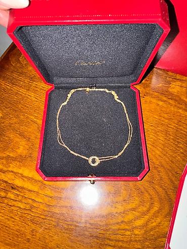 kolca: Dəstə daxildir: Boyunbağı, Cartier, Sarı qızıl, 750 Əyar, 3 g — 3