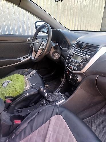 хендай ioniq: Hyundai Solaris: 2011 г., 1.4 л, Механика, Бензин, Хэтчбэк — 3