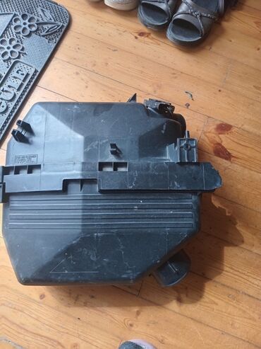 Digər avtomobil ehtiyat hissələri: Toyota Rav 4 ili 2000
Usden cixma orginaldir qiymeti munasib olacaq — 15