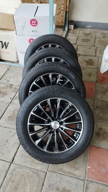 Disk təkərlər: 195 60 r15. demek olar ki teze kimi. 3 ay islenmis disk teker, isteyen — 12
