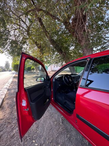 Ford: Ford Focus: 2002 г., 1.8 л, Механика, Бензин, Универсал — 6