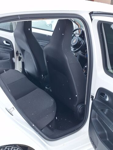 Volkswagen: Volkswagen Up: 1 l | 2016 г. Hečbek — 12