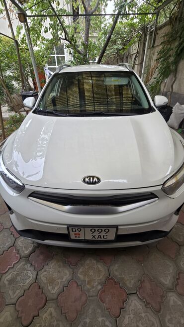 продам авто в рассрочку бишкек: Kia Stonic: 2018 г., 1.6 л, Робот, Дизель, Кроссовер