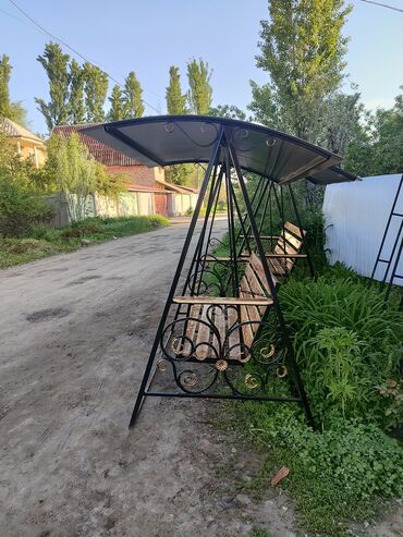 Садовые качели: Садовые качели Металл, Со спинкой, С крышей at lalafo.kg — 2 Садовые качели: Садовые качели Металл, Со спинкой, С крышей — 2