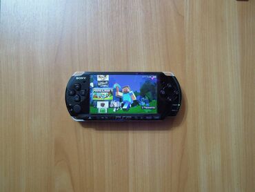 sony psp 3000: Sony PSP в отличном состоянии, прошита. В комплекте чехол, зарядка