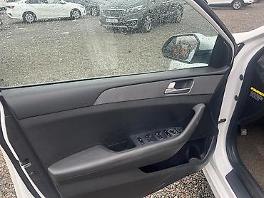 Hyundai: Hyundai Sonata: 2018 г., 2 л, Автомат, Газ, Седан — 5