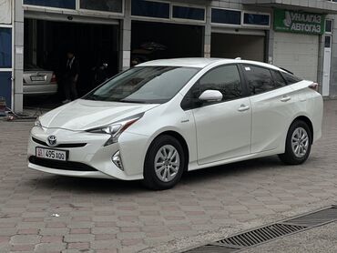 б 3 универсал: Toyota Prius: 2018 г., 1.8 л, Автомат, Гибрид, Универсал