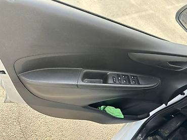 Chevrolet: Chevrolet Spark: 2019 г., 1 л, Вариатор, Бензин, Хэтчбэк — 12