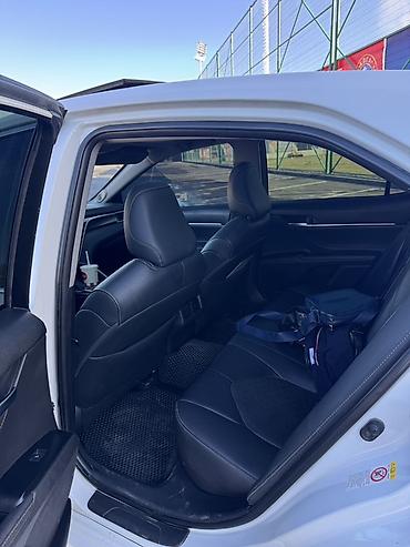 Toyota: Toyota Camry: 2018 г., Автомат, Бензин, Седан — 11