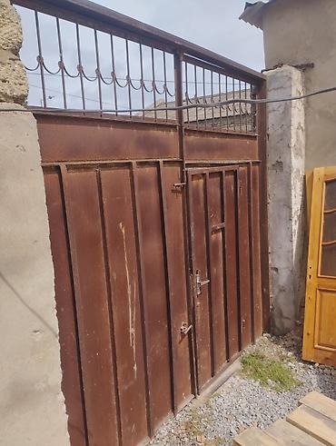Metal darvaza dəsti - Material: qalın metal vərəq və profil borudan
