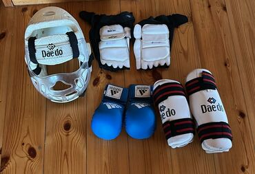 təzə dogulanlar ucun əlcəklər: Taekvondo/martial arts qoruyucu dəst Brendlər: Daedo və Adidas Dəst