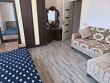 ev alqi satqi agentliyi: Mənzil Xırdalan şəhəri 24 saylı baxça və 3 saylı məktəbin tam yanında — 4