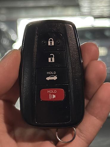 Смарт-ключ (брелок) Toyota Corolla. Работает, была машина её продали