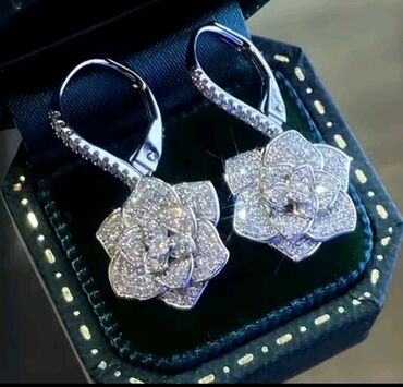 minđuše na klipsu: Earrings set, Material: Cubic zirconia
