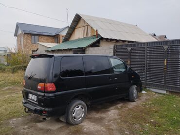 Mitsubishi: Mitsubishi Space Gear: 2000 г., 2 л, Механика, Бензин, Минивэн