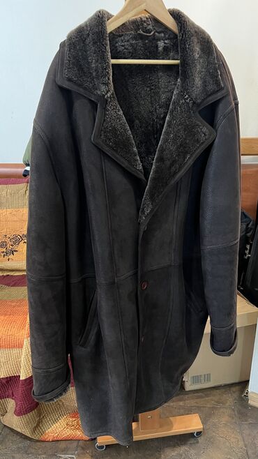 черный пуховик с мехом: Куртка 8XL (EU 56), цвет - Черный