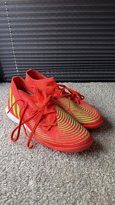 Футзалки Adidas размер 42,5
Продаю так как мужу не подходят