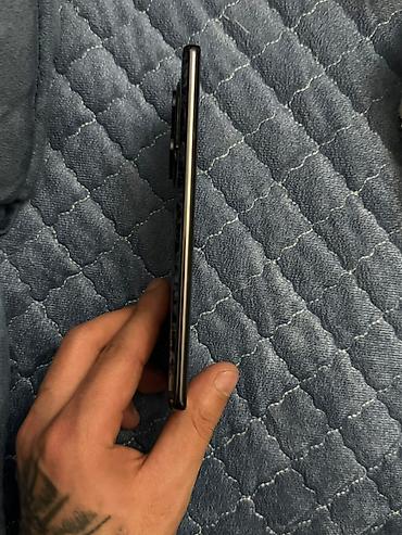 google pixel fold: Xiaomi 14 Pro — 2