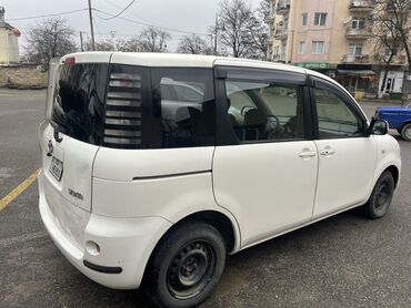 Toyota: Toyota Sienta: 1.5 l | 2004 il Van/Minivan — 6