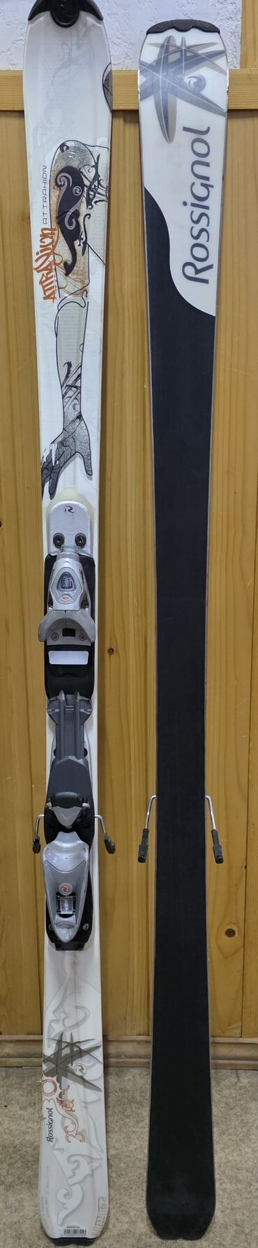 спортивный тренажёр: Rossignol, Даярдалган эңкейиштер үчүн, Бекитмелерсиз