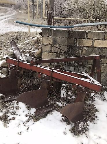 traktor starter: Məhsul: Mavi rəngli təkərli traktor və kənd təsərrüfatı aqreqatları — 3